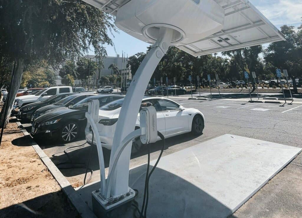 EV