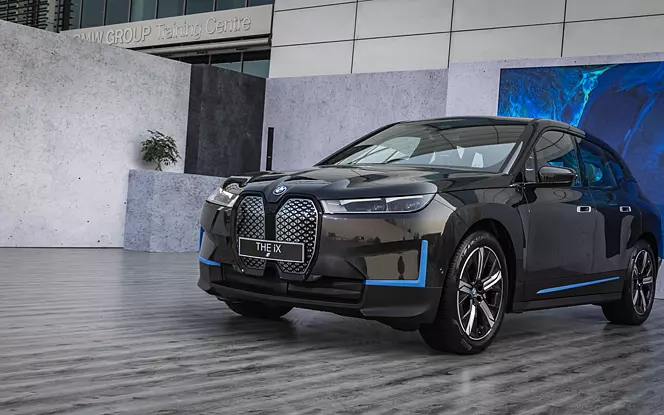 BMW iX price