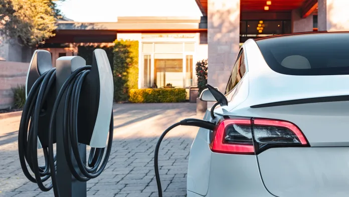 From Highways to Hill Stations, Himachal’s Plugging In with 402 Chargers