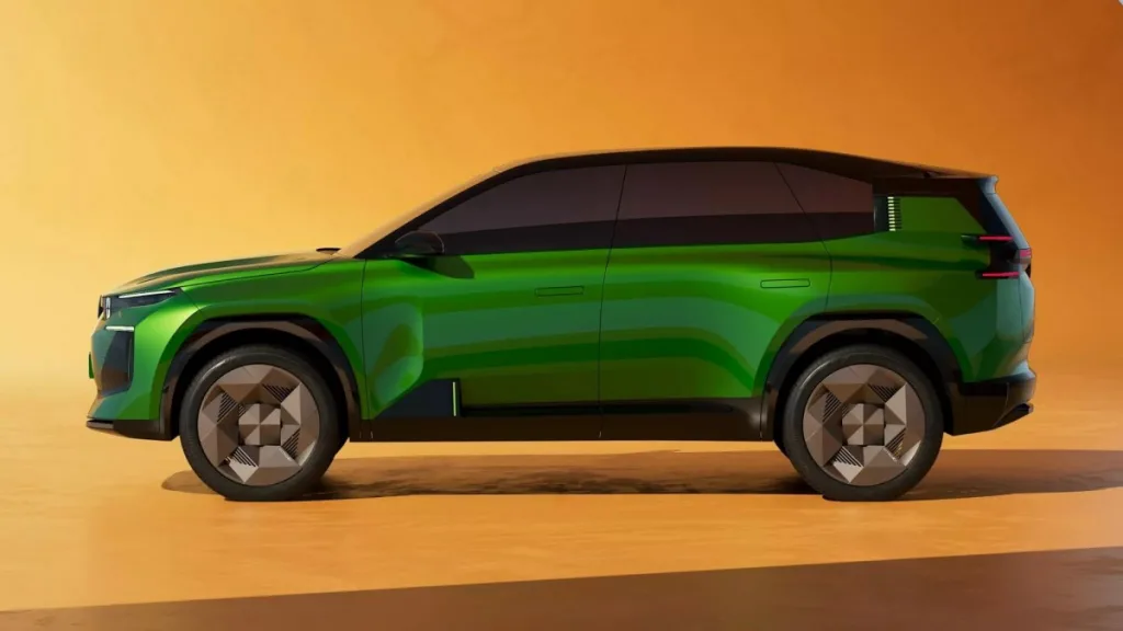 The Future of SUVs: 2025 Citroen C5 Aircross Reinvents Itself With Electric Power