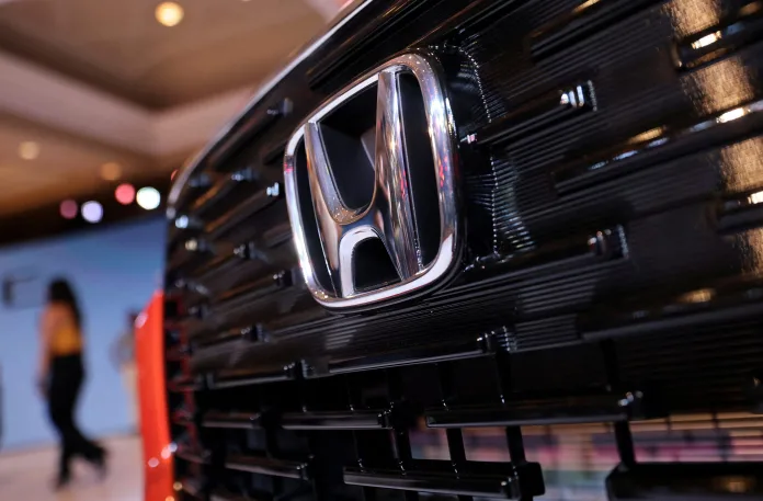 Honda Delays EV Plans in Canada Over Trump Tariff Concerns