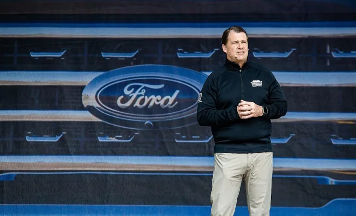 Ford Just Dropped Its Plan to Build a Tesla-Like EV Brain – Here’s What That Means